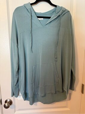 Lou & Grey Mint Green V-Neck Pullover Hoodie